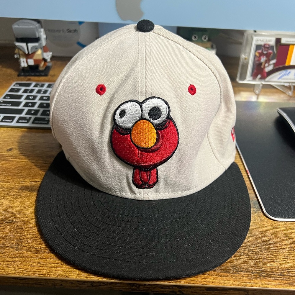 New Era Sesame Street Men's Hats Elmo One size fits all